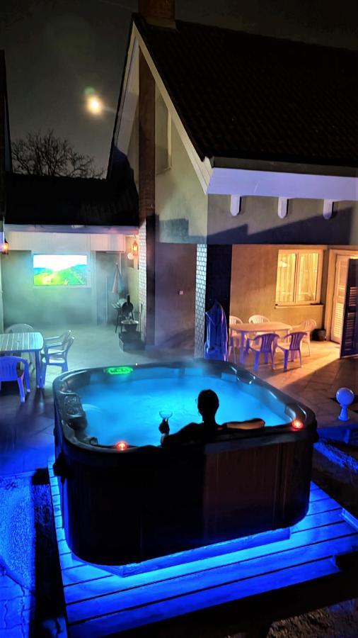 Nikolux Apartman Hajdúszoboszló Exterior foto