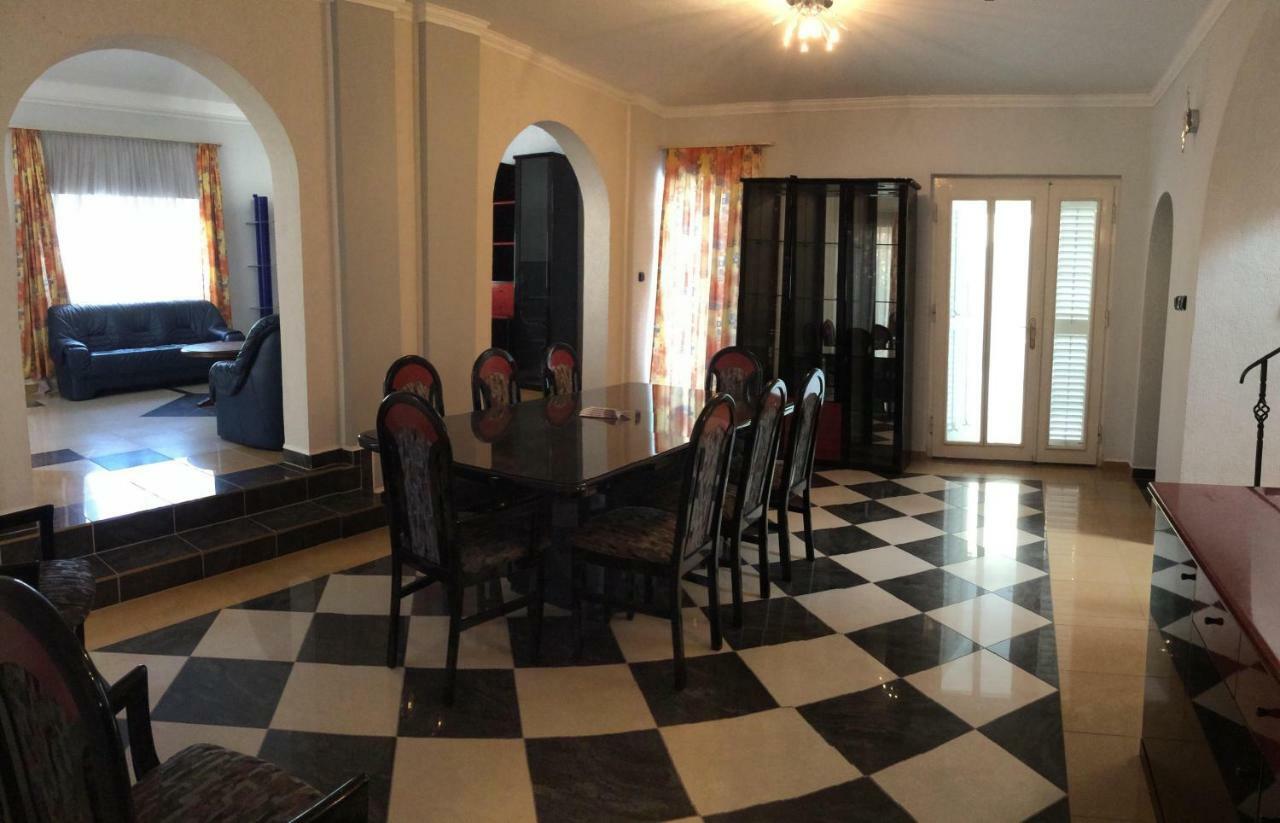 Nikolux Apartman Hajdúszoboszló Exterior foto